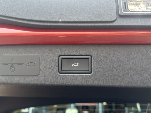 VOLKSWAGEN T-ROC 1.5 eTSI R-LINE BLACK STYLE TREKHAAK/ELEK-KLEP/CAMERA/ACC/STOELVERW, Vortkamp Enschede, Enschede