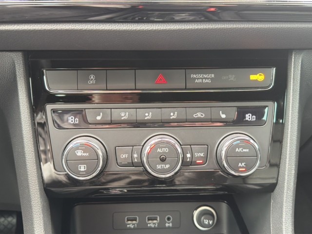 SEAT ATECA 1.4 TSI XCELLENCE TREKHAAK/CAMERA/CRUISE/LEDER/LED/STOELVERW/NAVI, Vortkamp Enschede, Enschede