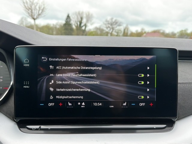 SKODA OCTAVIA 1.4 TSI iV STYLE TREKHAAK/ELEK-KLEP/CAMERA/MEM/ACC/STOEL+STUURVERW, Vortkamp Enschede, Enschede