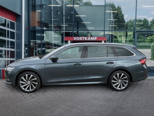 SKODA OCTAVIA 1.4 TSI iV STYLE TREKHAAK/ELEK-KLEP/CAMERA/MEM/ACC/STOEL+STUURVERW, Vortkamp Enschede, Enschede