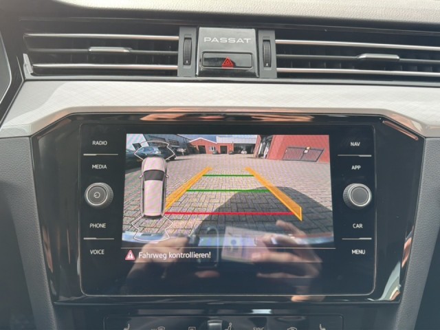 VOLKSWAGEN PASSAT 2.0 TDI BUSINESS TREKHAAK/CAMERA/ELEK-KLEP/IQ/ACC/STOEL+STUURVERW, Vortkamp Enschede, Enschede