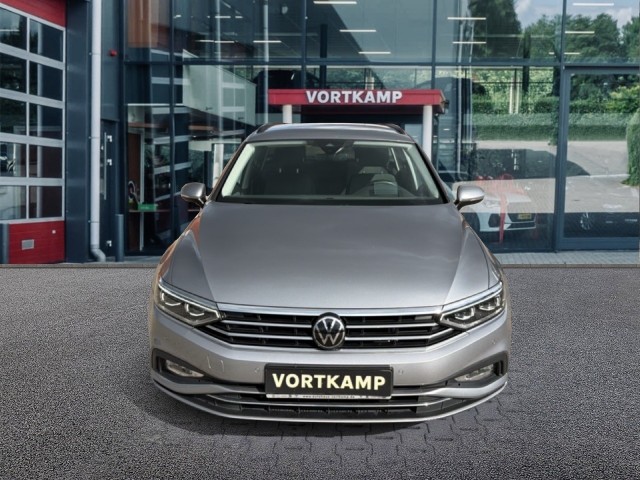 VOLKSWAGEN PASSAT 2.0 TDI BUSINESS TREKHAAK/CAMERA/ELEK-KLEP/IQ/ACC/STOEL+STUURVERW, Vortkamp Enschede, Enschede