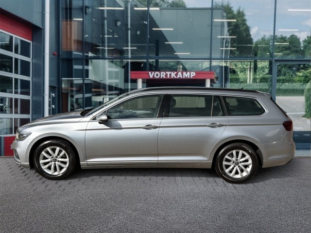 VOLKSWAGEN PASSAT 2.0 TDI BUSINESS TREKHAAK/CAMERA/ELEK-KLEP/IQ/ACC/STOEL+STUURVERW, Vortkamp Enschede, Enschede
