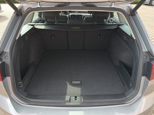 VOLKSWAGEN PASSAT 2.0 TDI BUSINESS TREKHAAK/CAMERA/ELEK-KLEP/IQ/ACC/STOEL+STUURVERW, Vortkamp Enschede, Enschede