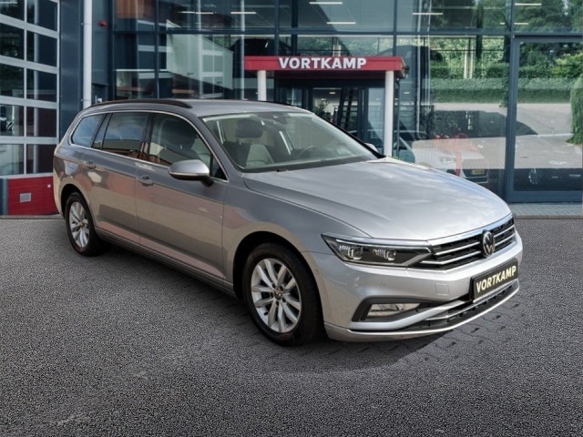 VOLKSWAGEN PASSAT 2.0 TDI BUSINESS TREKHAAK/CAMERA/ELEK-KLEP/IQ/ACC/STOEL+STUURVERW, Vortkamp Enschede, Enschede