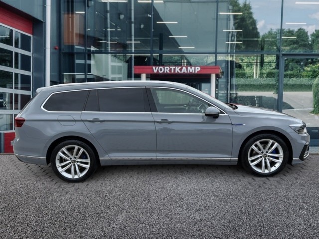 VOLKSWAGEN PASSAT VARIANT 1.5 TSI GTE TREKHAAK/CAMERA/ACC/IQ-LIGHTS/DIG-DASH/, Vortkamp Enschede, Enschede