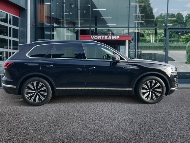 VOLKSWAGEN TOUAREG 3.0 TSI E-HYBRID 4MOTION TREKHAAK/PANO-DAK/ELEK-KLEP/360CAM/LEDER/ACC/STOELVERW, Vortkamp Enschede, Enschede