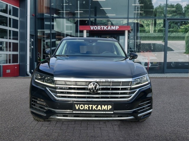 VOLKSWAGEN TOUAREG 3.0 TSI E-HYBRID 4MOTION TREKHAAK/PANO-DAK/ELEK-KLEP/360CAM/LEDER/ACC/STOELVERW, Vortkamp Enschede, Enschede
