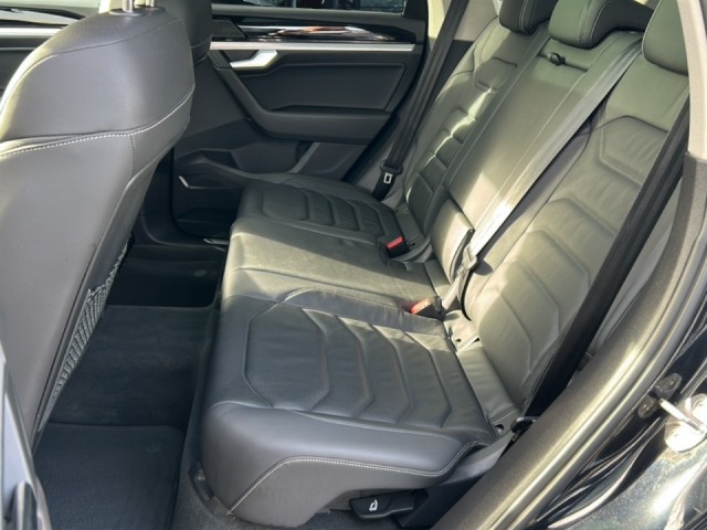 VOLKSWAGEN TOUAREG 3.0 TSI E-HYBRID 4MOTION TREKHAAK/PANO-DAK/ELEK-KLEP/360CAM/LEDER/ACC/STOELVERW, Vortkamp Enschede, Enschede