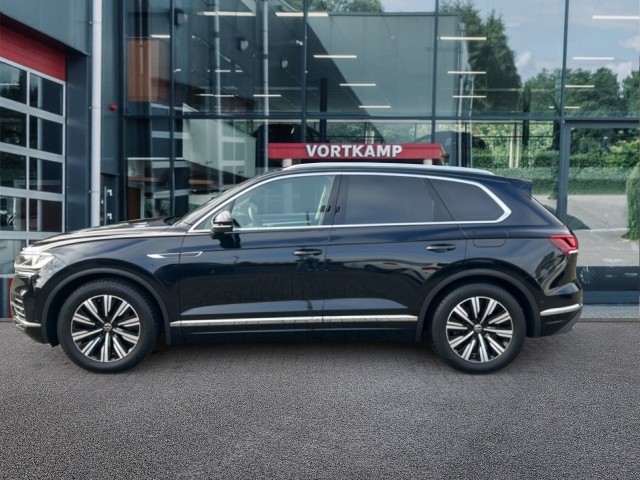VOLKSWAGEN TOUAREG 3.0 TSI E-HYBRID 4MOTION TREKHAAK/PANO-DAK/ELEK-KLEP/360CAM/LEDER/ACC/STOELVERW, Vortkamp Enschede, Enschede
