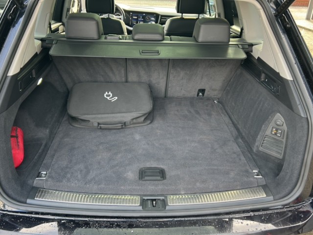 VOLKSWAGEN TOUAREG 3.0 TSI E-HYBRID 4MOTION TREKHAAK/PANO-DAK/ELEK-KLEP/360CAM/LEDER/ACC/STOELVERW, Vortkamp Enschede, Enschede