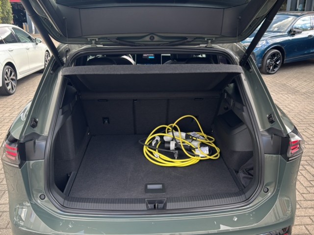 VOLKSWAGEN TIGUAN 1.5 TSI HYBRID R-LINE TREKHAAK/PANO-DAK/ELEK-KLEP/360CAM/ACC/HK/MEM/STOELVERW, Vortkamp Enschede, Enschede