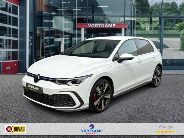 VOLKSWAGEN GOLF - 1.4 TSI GTE CAMERA/ACC/IQ-LIGHTS/STOEL+STUURVERW/NAVI/CARPLAY