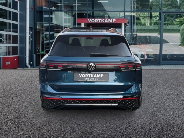 VOLKSWAGEN TIGUAN 1.5 eTSI R-LINE TREKHAAK/PANO-DAK/ELEK-KLEP/CAMERA/ACC/HUD/STOEL+STUURVERW, Vortkamp Enschede, Enschede