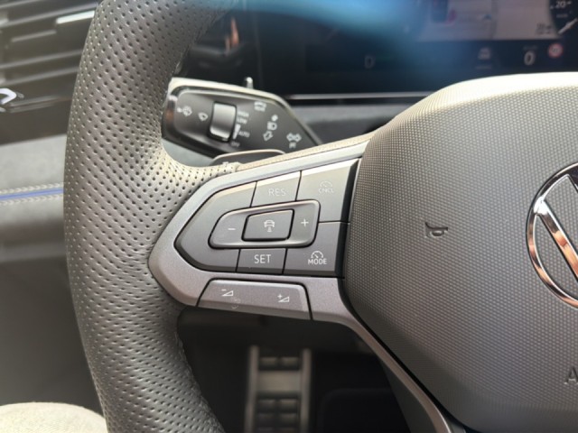 VOLKSWAGEN TIGUAN 1.5 eTSI R-LINE TREKHAAK/PANO-DAK/ELEK-KLEP/CAMERA/ACC/HUD/STOEL+STUURVERW, Vortkamp Enschede, Enschede