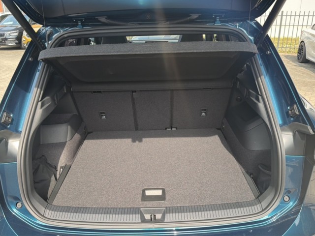 VOLKSWAGEN TIGUAN 1.5 eTSI R-LINE TREKHAAK/PANO-DAK/ELEK-KLEP/CAMERA/ACC/HUD/STOEL+STUURVERW, Vortkamp Enschede, Enschede