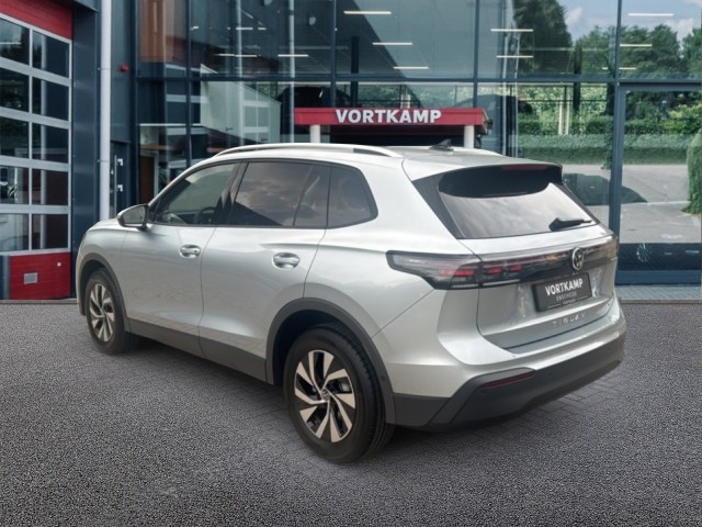VOLKSWAGEN TIGUAN 1.5 eTSI LIFE TREKHAAK/ELEK-KLEP/CAMERA/ACC/STOEL+STUURVERW/CARPLAY, Vortkamp Enschede, Enschede