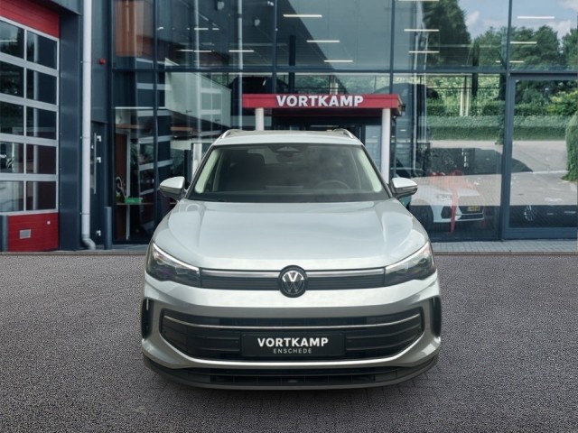 VOLKSWAGEN TIGUAN 1.5 eTSI LIFE TREKHAAK/ELEK-KLEP/CAMERA/ACC/STOEL+STUURVERW/CARPLAY, Vortkamp Enschede, Enschede