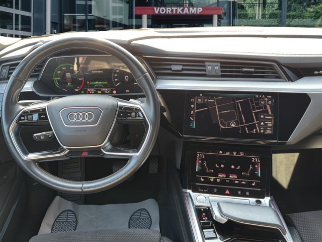 AUDI E-TRON 50 QUATTRO ADVANCED TREKHAAK/PANO-DAK/ELEK-KLEP/CAMERA/HUD/MEM/B&O/ACC, Vortkamp Enschede, Enschede