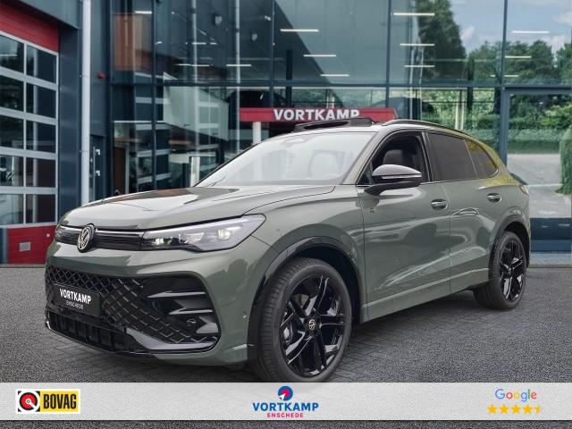 VOLKSWAGEN TIGUAN 1.5 eTSI R-LINE TREKHAAK/LEDER/PANO-DAK/CAMERA/ELEK-KLEP/ACC/HUD/MEM/STOELVERW, Vortkamp Enschede, Enschede