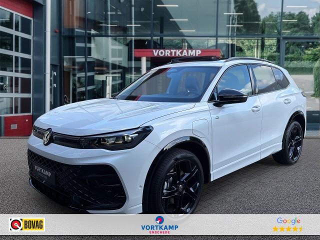 VOLKSWAGEN TIGUAN 1.5 TSI eHYBRID R-LINE TREKHAAK/PANO-DAK/CAMERA/ELEK-KLEP/ACC/HUD/STOELVERW, Vortkamp Enschede, Enschede