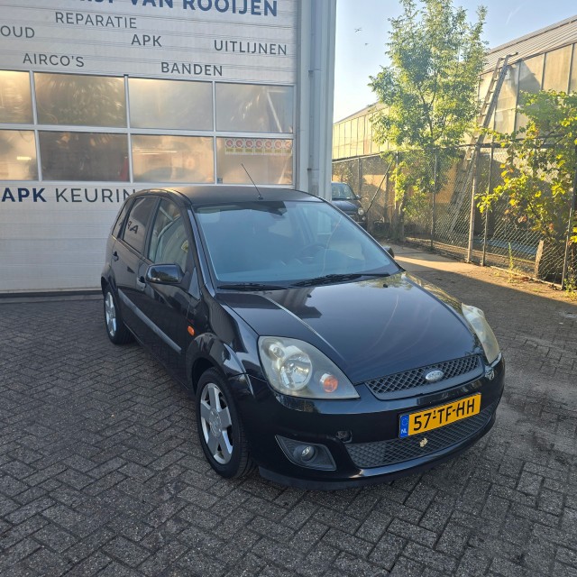 FORD FIESTA 1.3 Hatchback Futura 5 deurs , van Rooijen Automotive, Hazerswoude Dorp