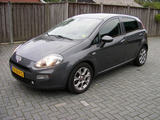 FIAT PUNTO 0.9 TwinAir Lounge CLIMA  CRUISE  USB  PARKSENSOR, Autobedrijf Kroezen, Tubbergen