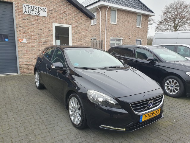 VOLVO V40 1.6 T3 Momentum , Veurink Auto's, Dalfsen