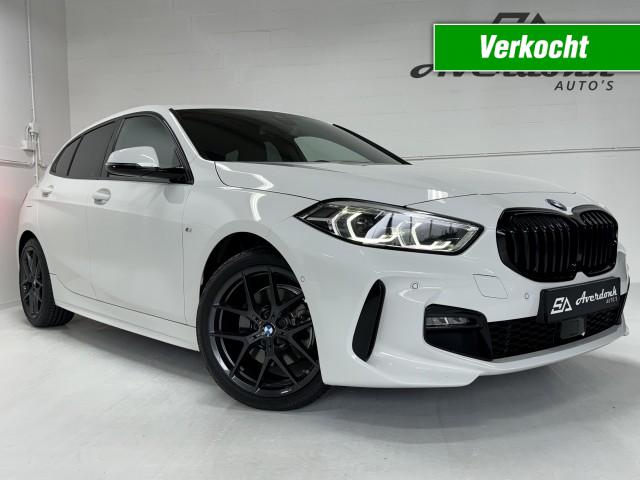 BMW 1-SERIE 118i 140PK M-SPORT AUT. *Leder/Cam/Stoelv/NAP*, Averdonk Auto's, Haaksbergen