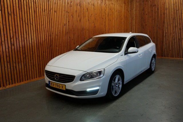 VOLVO V60 2.4 D5 TWIN ENGINE LEASE EDITION AUTOMAAT, Dealer Inruilauto's.nl, Nieuwe Pekela