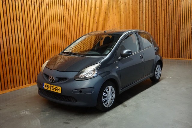 TOYOTA AYGO 1.0 12v 5DRS/ AIRCO/ AUDIO, Dealer Inruilauto's.nl, Nieuwe Pekela