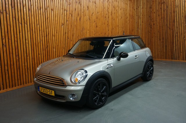 MINI COOPER 1.6 cooper Automaat  Airco  , Dealer Inruilauto's.nl, Nieuwe Pekela