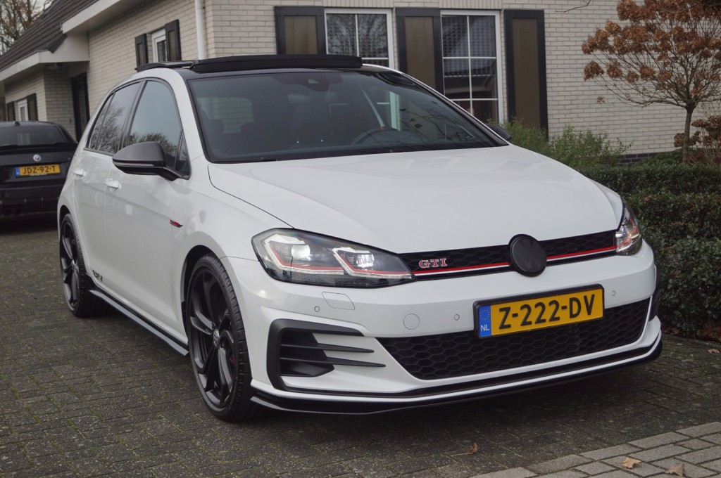 VOLKSWAGEN GOLF GTI TCR 2.0 TSI (290pk) DSG Akrapovic / Pano / Carbon / Navi Pro / Dynaudio - Bekijk Details
