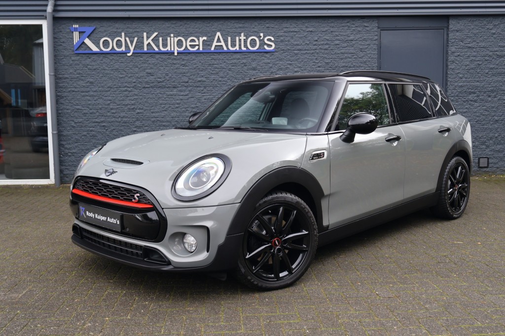 MINI CLUBMAN 2.0 Cooper S Pepper (192pk) HUD / 18inch / Keyless / LED / ACC / Sfeerverlichting - Voorraad