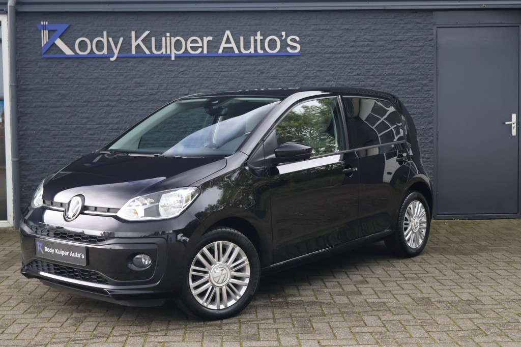 VOLKSWAGEN UP 1.0 Bluemotion (65pk) Camera / Cruise / PDC / Clima / 15 inch / Stoelverwarming / Vol opties! - Voorraad