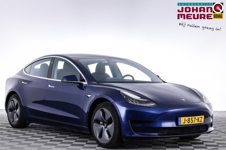 Tesla Model 3 - Standard RWD Plus 60 kWh   PANORAMADAK   LEDER