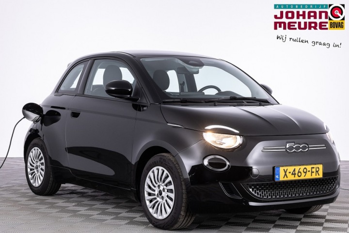 Fiat 500e - 42 kWh Urban   CARPLAY   ECC   KEYLESS ✅ 1e Eigenaar