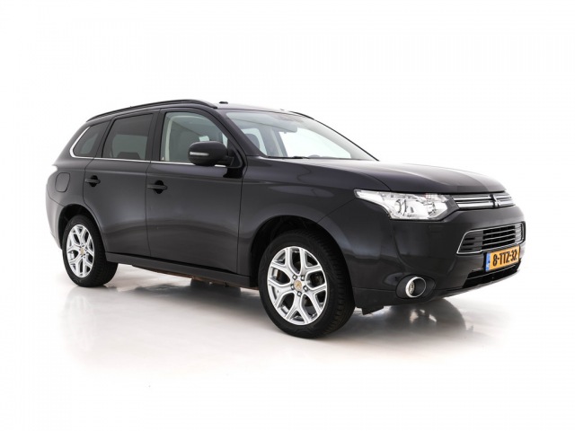 Mitsubishi Outlander - 2.0 PHEV Instyle AWD Aut. *PANO   XENON   LUXURY-LEATHER   NAVI-FULLMAP   DAB+   KEYLESS   CAMERA   HEATED-COMFORTSEATS   ROCKFO
