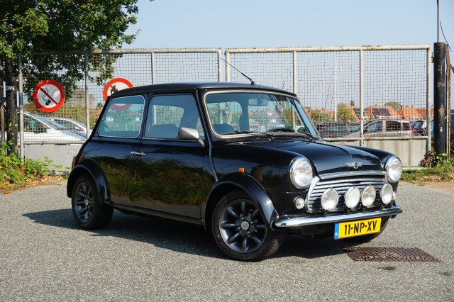 MINI COOPER S 1.3 COOPER S, Car and Bike, Meppel