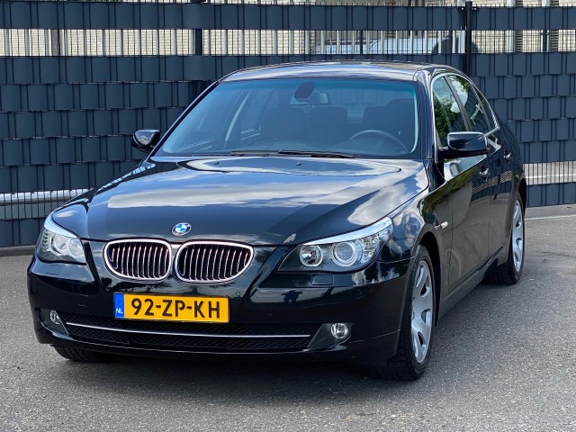 BMW 5-SERIE 523i Executive, Origineel NL Auto, Navi, , Kuma Motor Cars BV, Nieuw Vennep