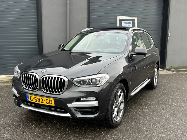 BMW X3 30i Panoramadak, HU, LED, Kuma Motor Cars BV, Nieuw Vennep