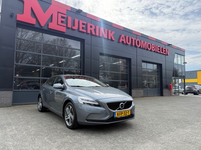 VOLVO V40 2.0 T3  NORDIC+ BJ.2017 CLIMA NAVI CAMERA TREKHAAK, Meijerink Automobielen, Losser
