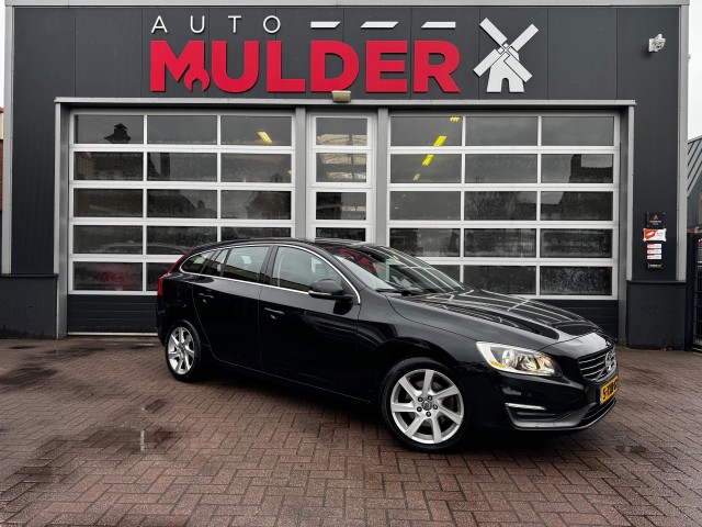VOLVO V60  T3 MOMENTUM AUTOMAAT / NAVI / CRUISE / , Auto Mulder, Hengelo