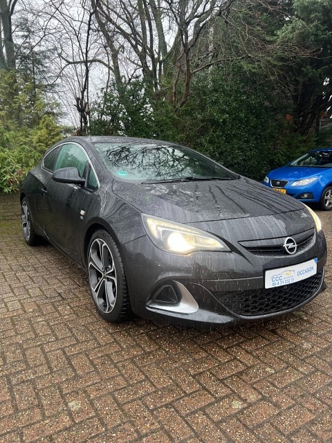 OPEL ASTRA GTC 1.6T OPC LINE 200PK, CCC-Automotive , Brunssum 