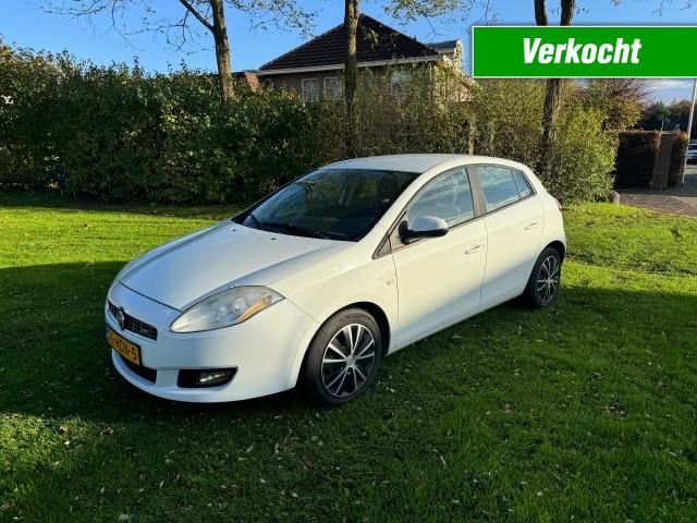 FIAT BRAVO 1.4 T-Jet - airco - 6 bak - trekhaak - nette staat, Rodan Automotive, Eindhoven