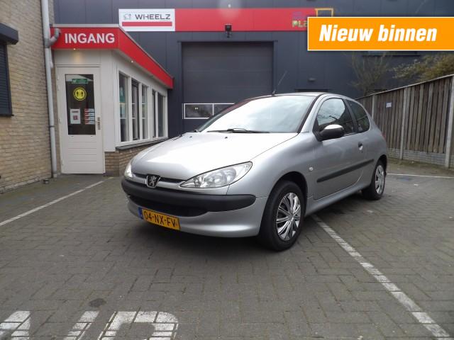 PEUGEOT 206 1.1 3 drs - inruilkoopje!, Wheelz Automotive B.V., Eindhoven