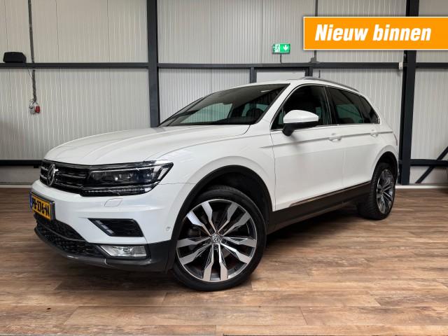 Volkswagen Tiguan - 2.0 TSI AUTOMAAT / 4 MOTION / PANO / MASSAGE / ETC