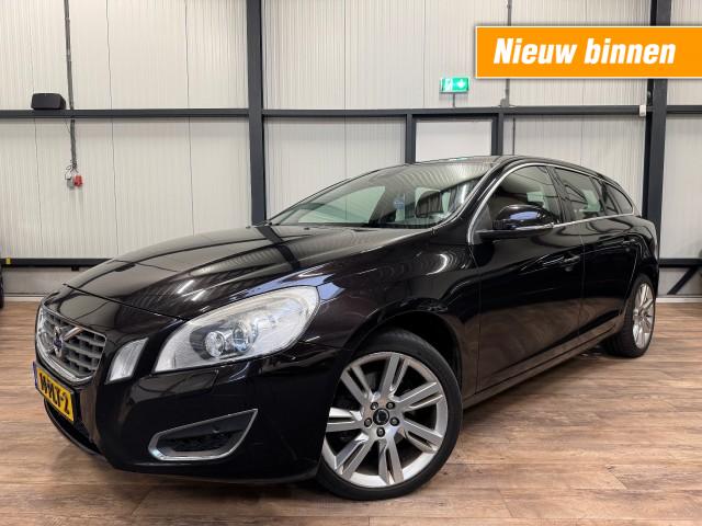 VOLVO V60 1.6 T4 Summum / AUTOMAAT / LEDER / MEMORY SEATS / CLIMA /, Wheelz Automotive B.V., Eindhoven