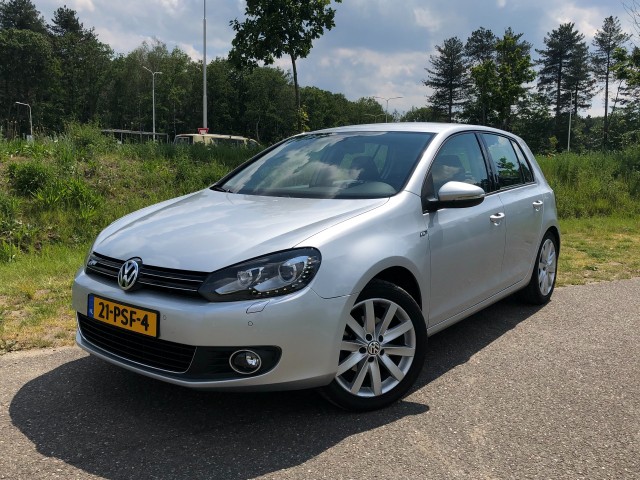 VOLKSWAGEN GOLF 1.2 TSI Highline Business, Van den Noort Automotive, Haaren