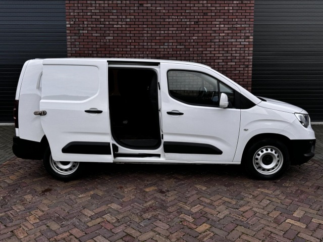 OPEL COMBO 1.6D L2H1 Edition / 100 PK / Navigatie / Cruise Control / Parkee, Autoroel's, Heeswijk Dinther